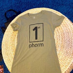 🌺1st Phorm T Shirt (M)
